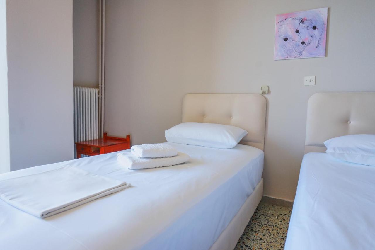 Hotel Korfos - Ξενοδοχείο Κόρφος Renovated Esterno foto