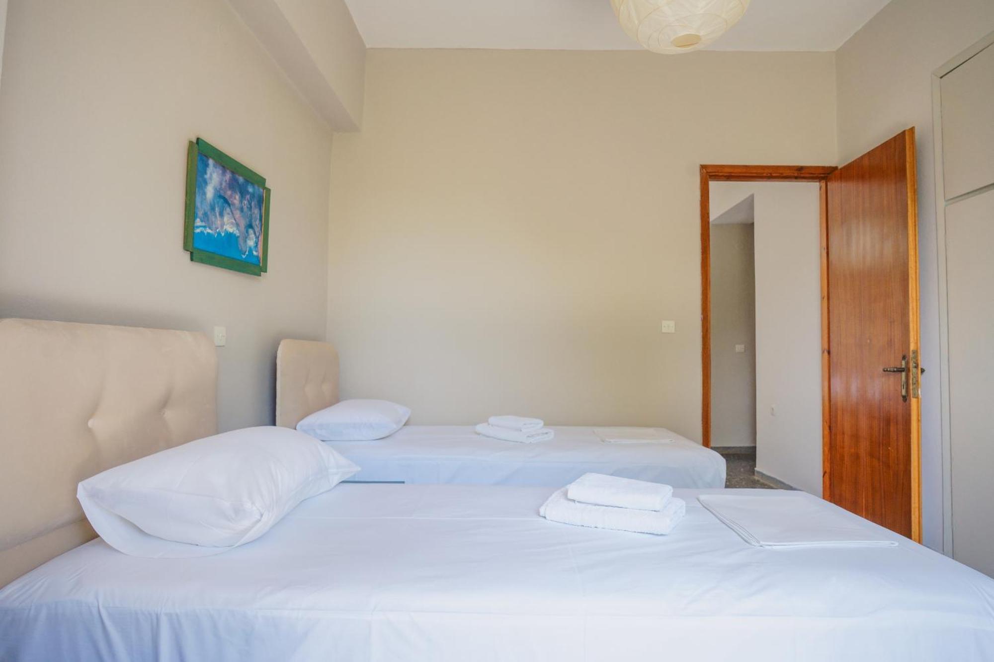 Hotel Korfos - Ξενοδοχείο Κόρφος Renovated Esterno foto