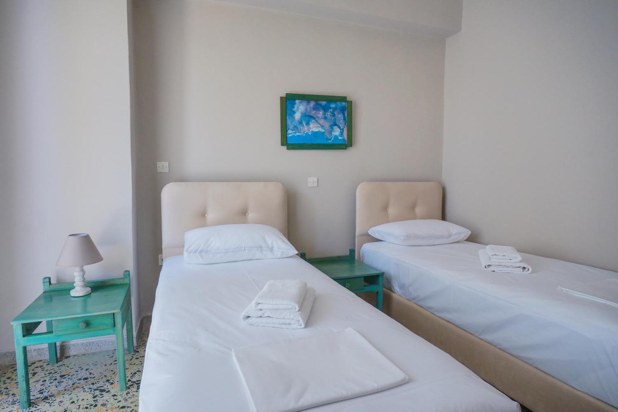 Hotel Korfos - Ξενοδοχείο Κόρφος Renovated Esterno foto