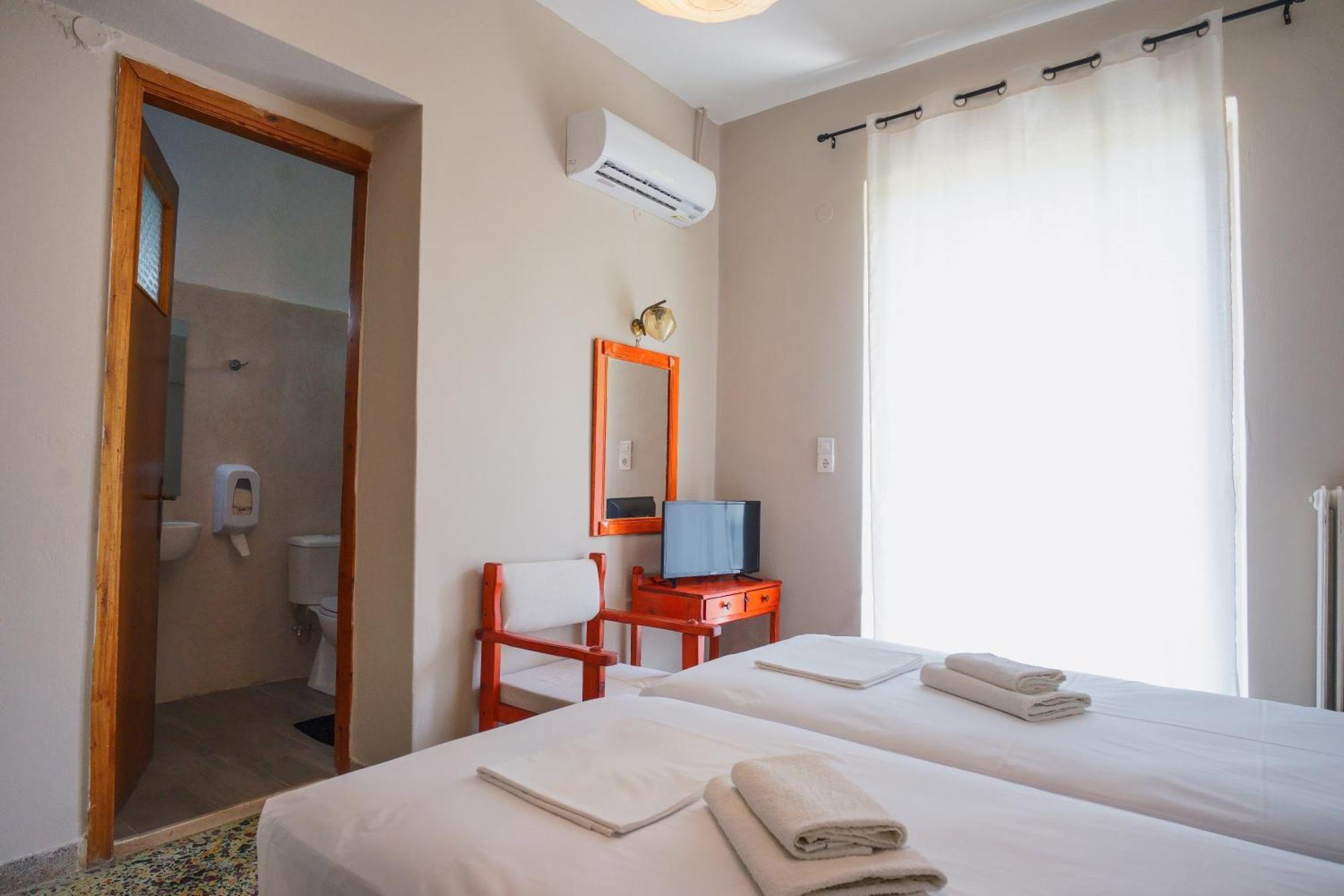 Hotel Korfos - Ξενοδοχείο Κόρφος Renovated Esterno foto