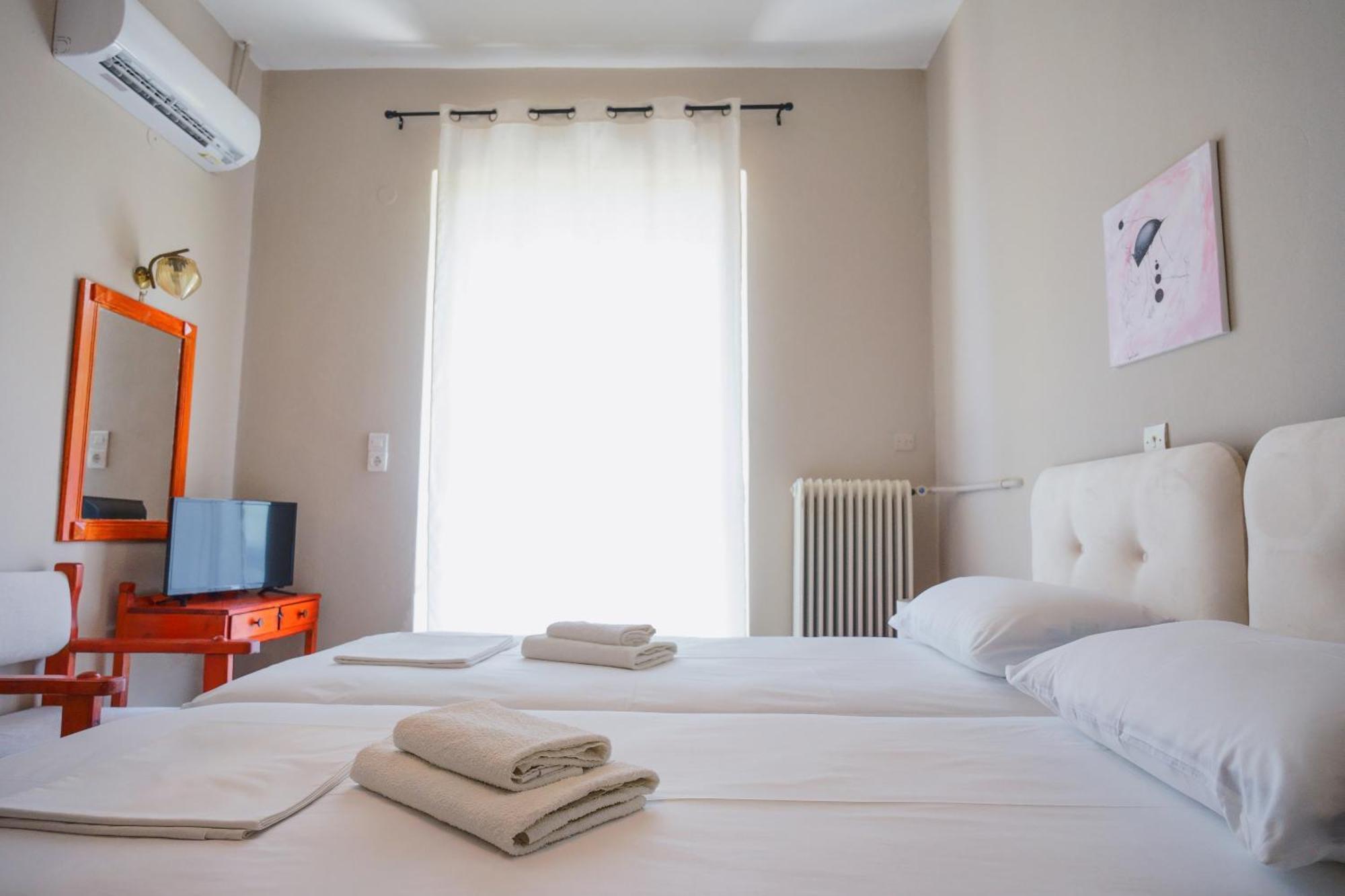 Hotel Korfos - Ξενοδοχείο Κόρφος Renovated Esterno foto