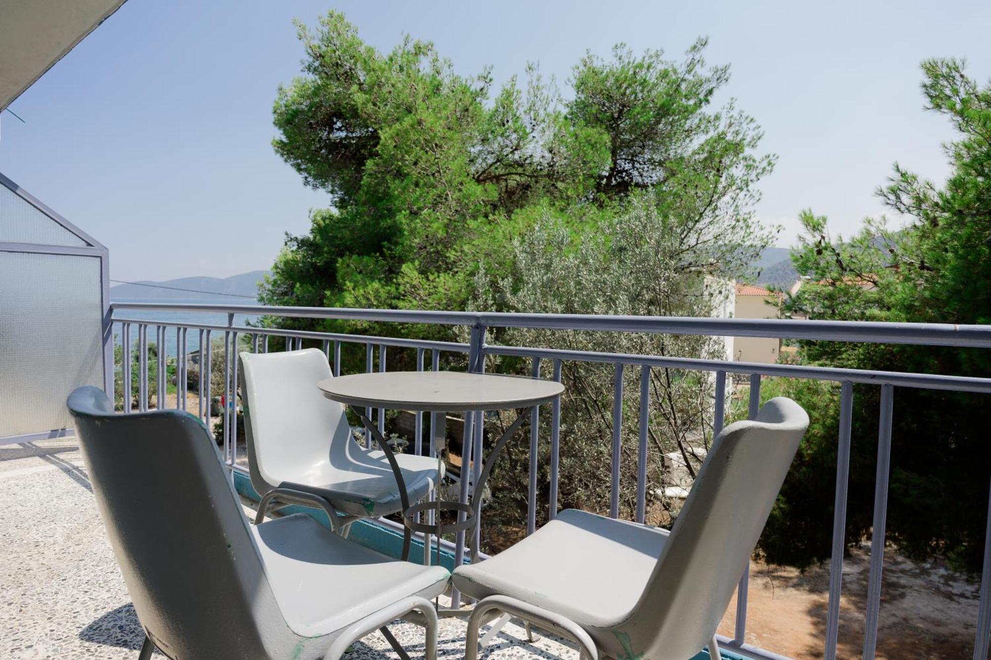 Hotel Korfos - Ξενοδοχείο Κόρφος Renovated Esterno foto