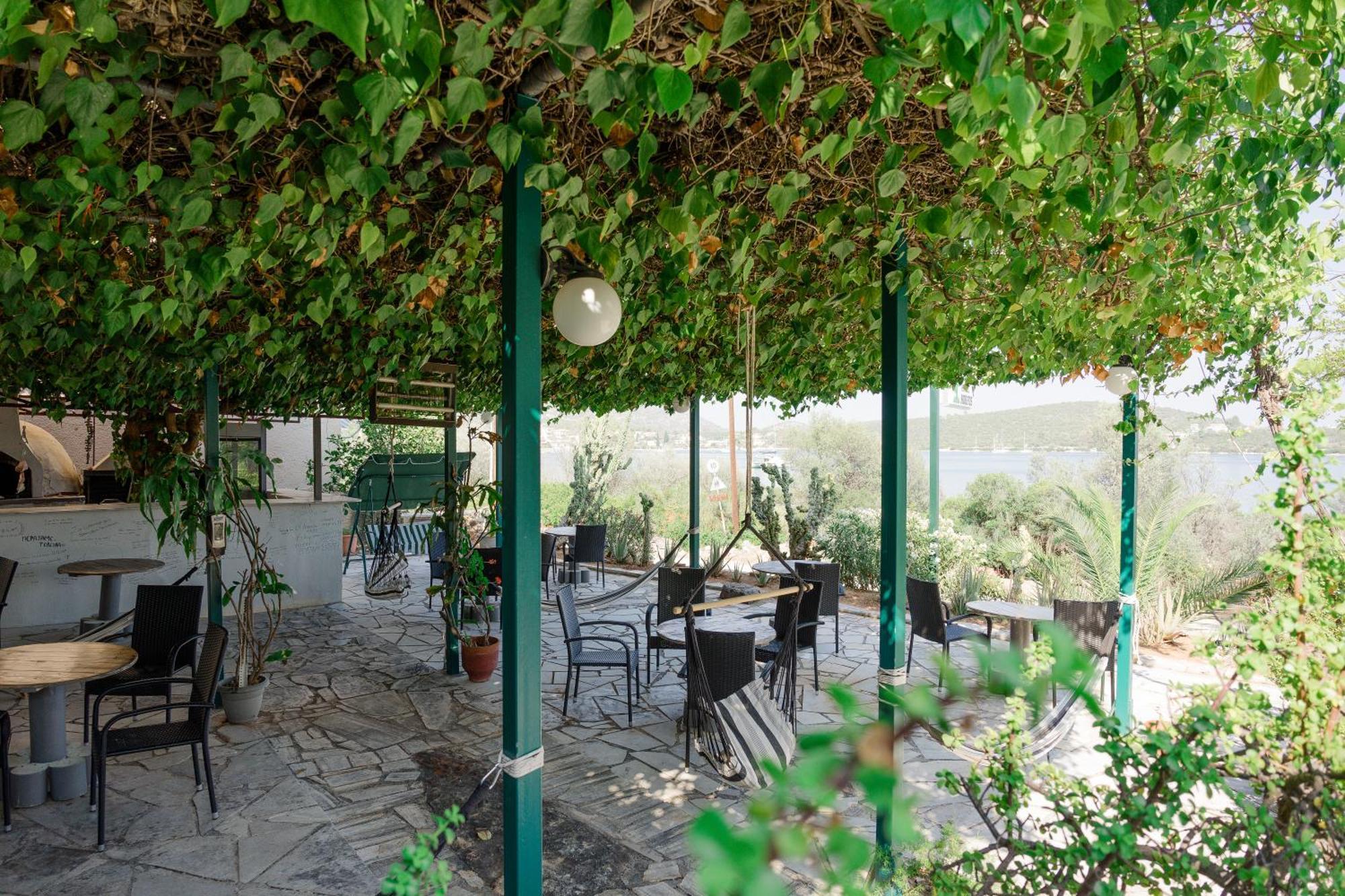 Hotel Korfos - Ξενοδοχείο Κόρφος Renovated Esterno foto