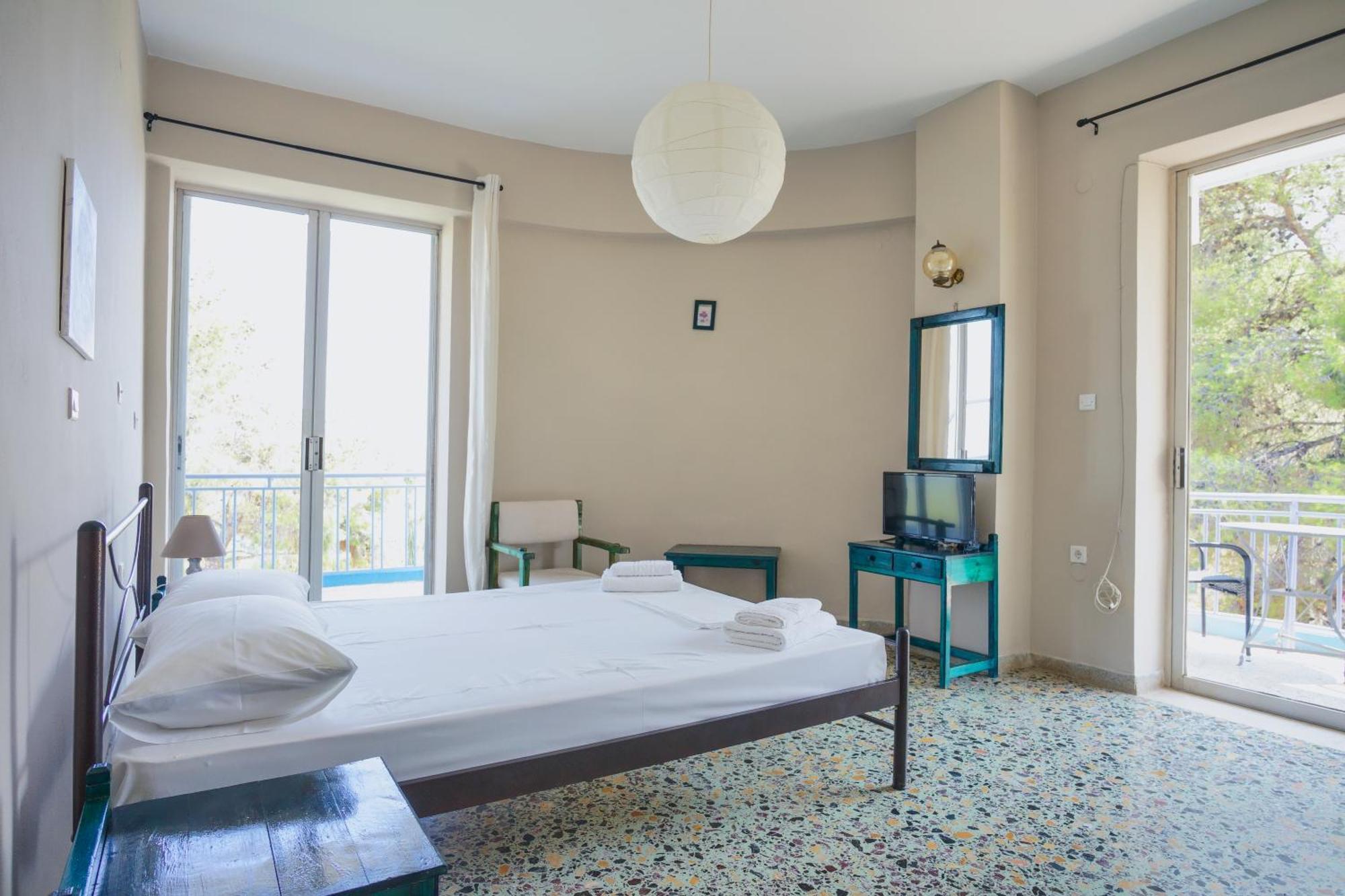 Hotel Korfos - Ξενοδοχείο Κόρφος Renovated Esterno foto